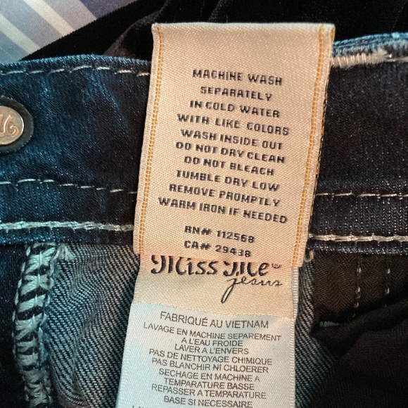 LAST DAY! Miss Me Embroidered Jeans - Picture 12 of 13